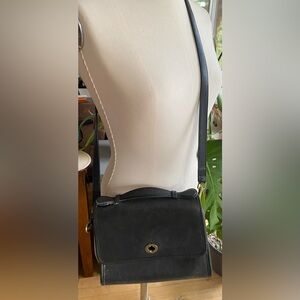 Vintage Coach Court Bag Purse Crossbody 
No. A4C-9870

January 1994
